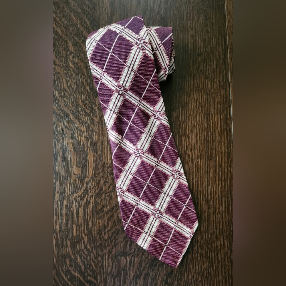 Wembley Vintage 🎩 Burgundy Cream Necktie EUC $19